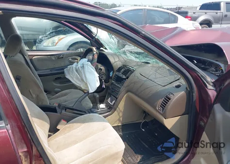 2001 Nissan Maxima Gxe/Se/Gle/20Th Anniv из США, поврежденный, VIN JN1CA31D31T813090